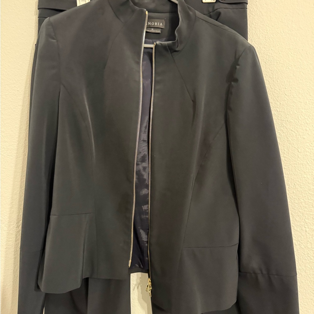 Zenobia Canada Luxury Black Suit Set - Mandarin Collar Zip Jacket & Trousers